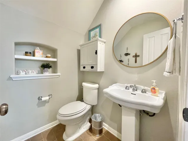 $3,250 | 46 Flickering Sun Court, The Woodlands, TX 77382