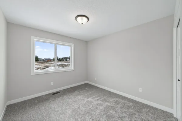 $440,000 | 38639 Hawthorne Avenue, North Branch, MN 55056