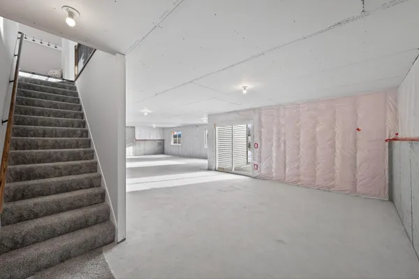 $440,000 | 38639 Hawthorne Avenue, North Branch, MN 55056