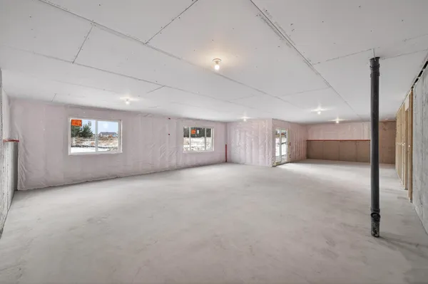 $440,000 | 38639 Hawthorne Avenue, North Branch, MN 55056