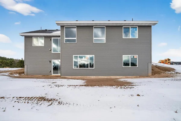 $440,000 | 38639 Hawthorne Avenue, North Branch, MN 55056