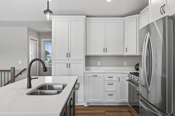 $440,000 | 38639 Hawthorne Avenue, North Branch, MN 55056