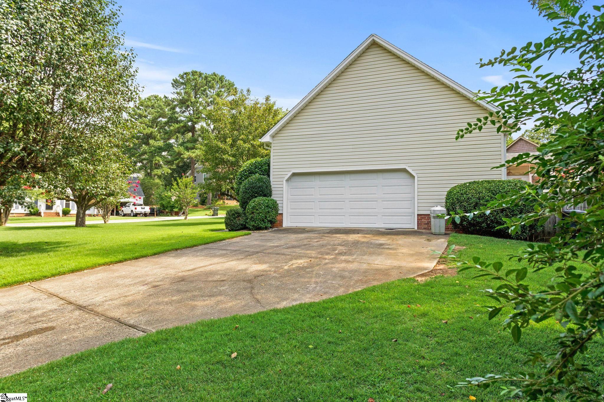 508 Fruitville Road Greenville, SC 29607 - Photo 4 of 34 Gallery Image 4