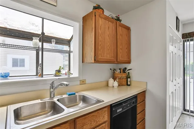 $180,000 | 1306 Glendale Gardens Drive, Unit C, Glendale, MO 63122