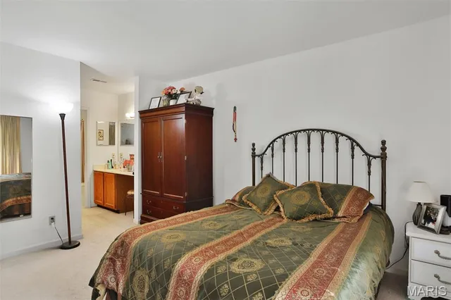 $180,000 | 1306 Glendale Gardens Drive, Unit C, Glendale, MO 63122