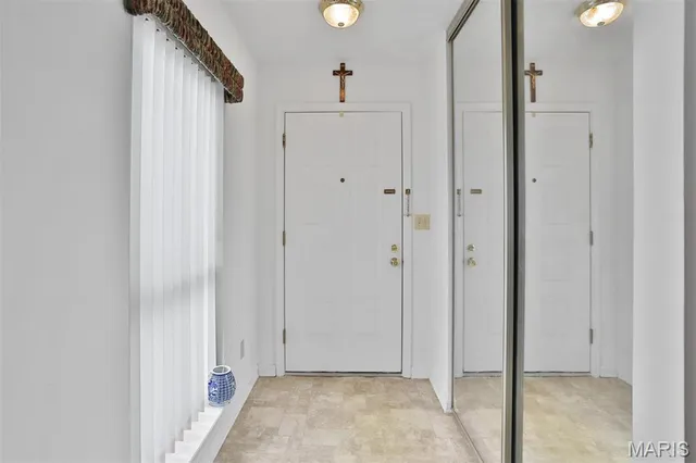 $180,000 | 1306 Glendale Gardens Drive, Unit C, Glendale, MO 63122