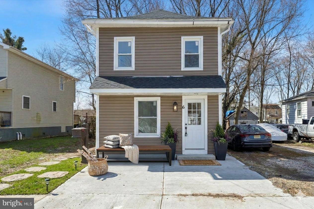 6 West Griffith Street Penns Grove, NJ 08069 - Photo 1 of 25 a view of a house with a patio