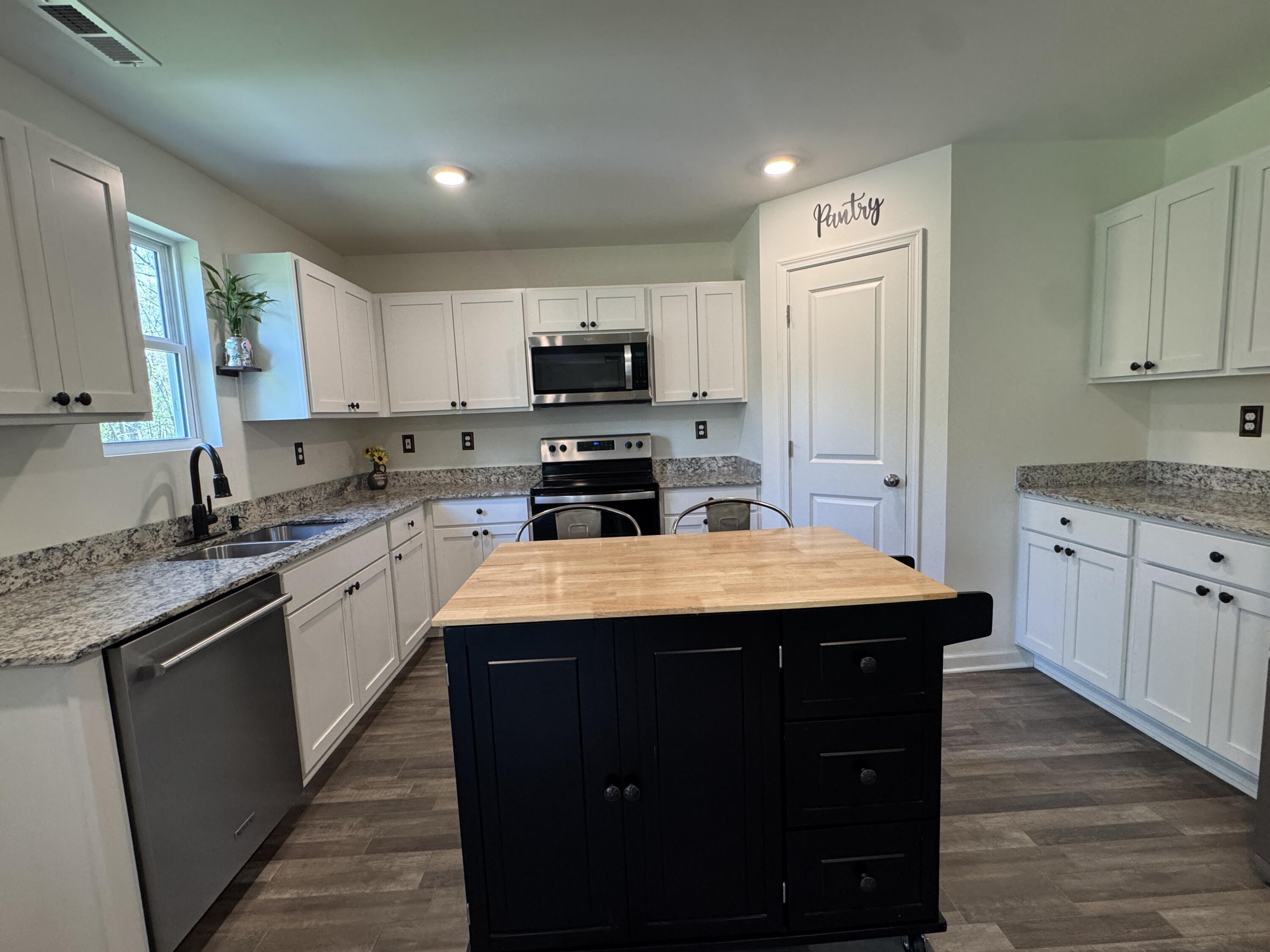 801 Larchmere Road Kingsford Heights, IN 46346 - Photo 13 of 60 3000x2250