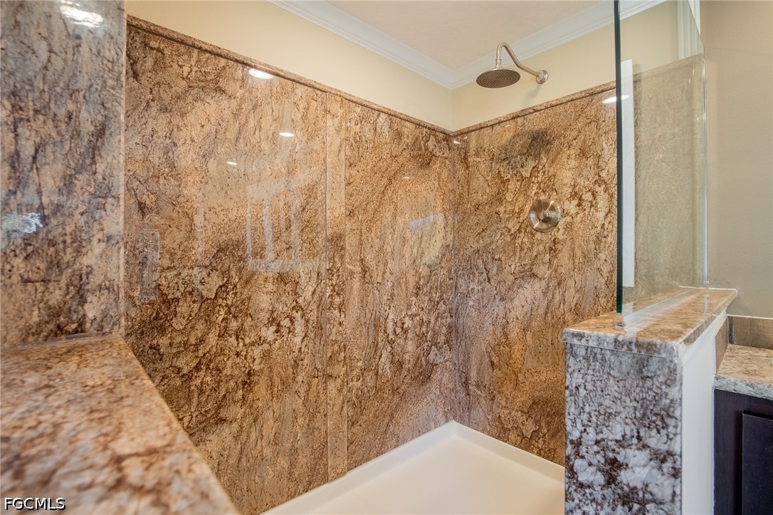 1580 Ridgdill Road Clewiston, FL 33440 - Photo 18 of 30 a bathroom with a shower curtain and a sink