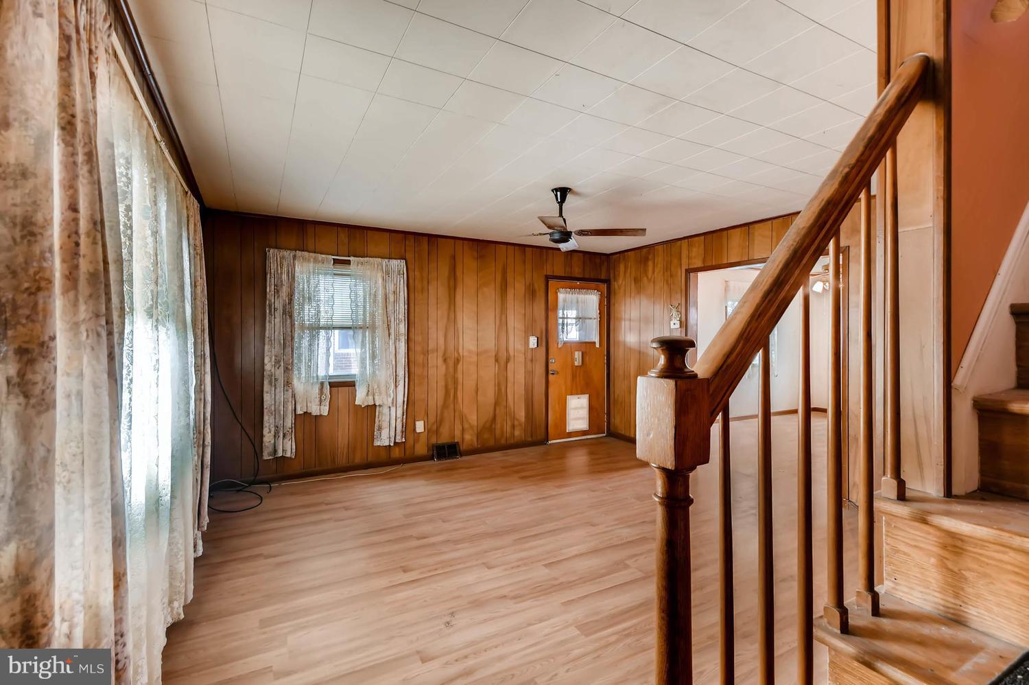 8013 Gray Haven Road Baltimore, MD 21222 - Photo 8 of 25 Living Room