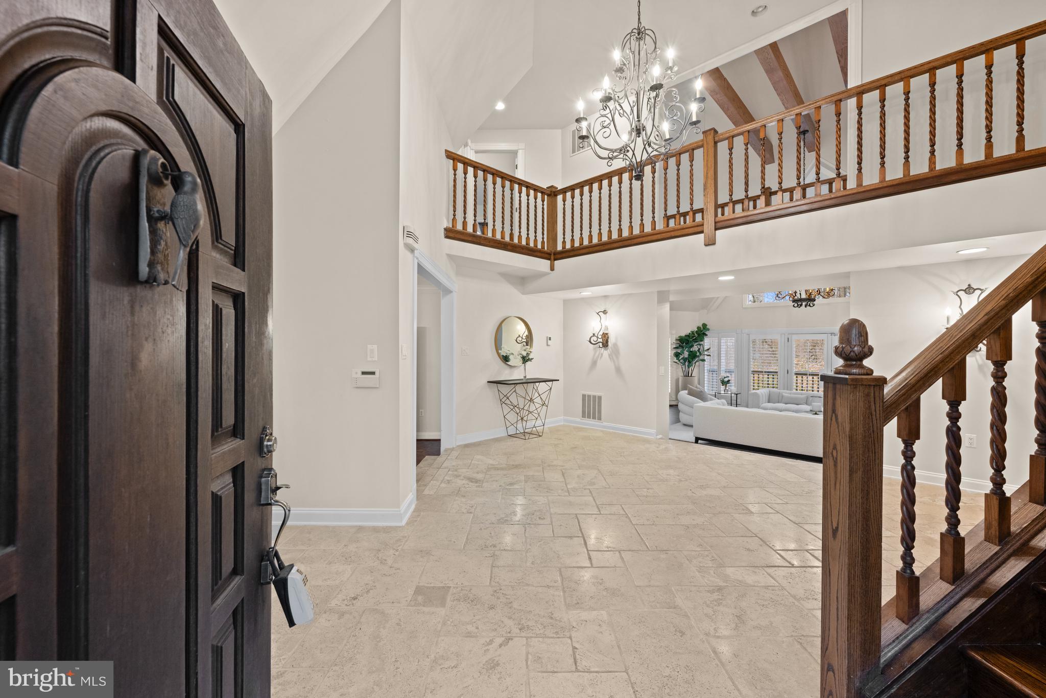 11552 Springridge Road Potomac, MD 20854 - Photo 7 of 65 a view of hall way with furniture