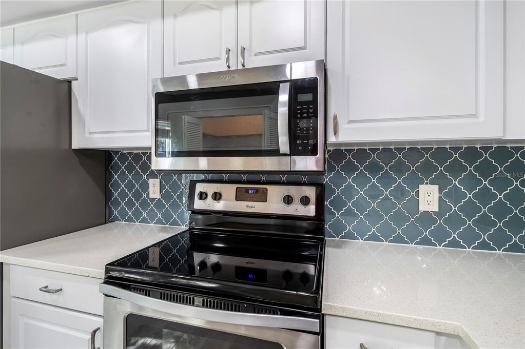 1684 Fry Court Dunedin, FL 34698 - Photo 11 of 68