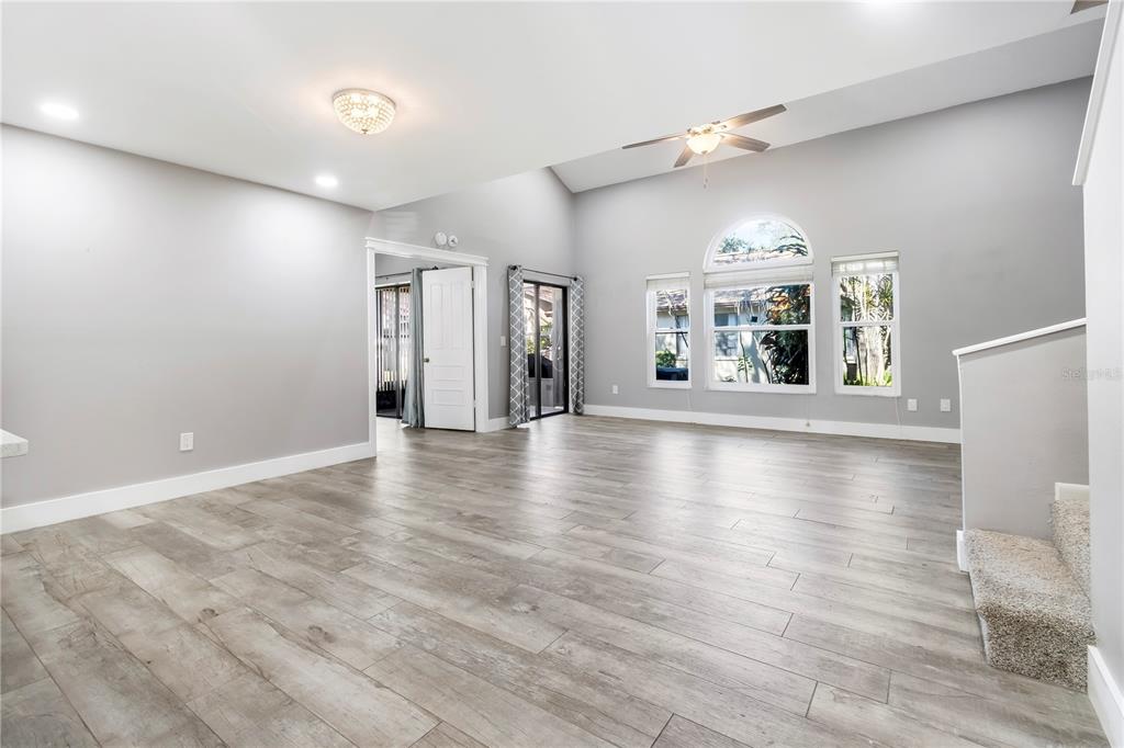 1684 Fry Court Dunedin, FL 34698 - Photo 12 of 68