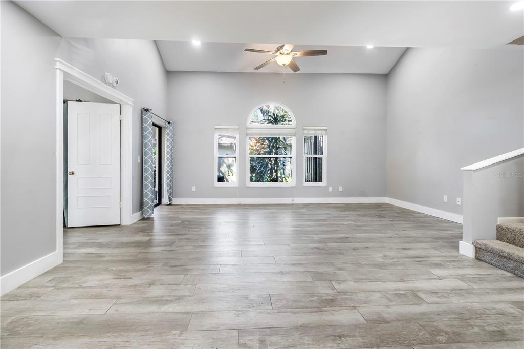 1684 Fry Court Dunedin, FL 34698 - Photo 16 of 68