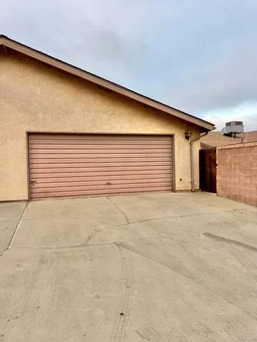 $290,000 | 1306 East North Way, Dinuba, CA 93618