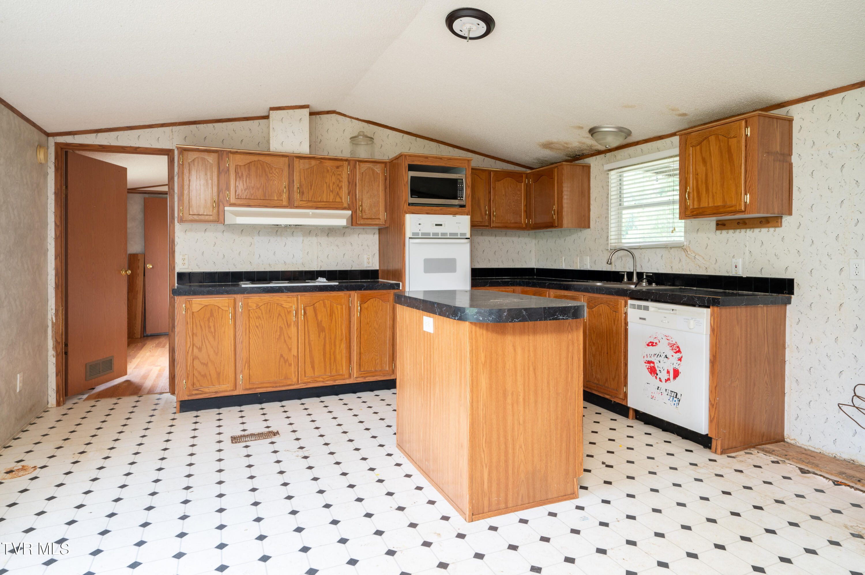 4163 Stanley Valley Road Surgoinsville, TN 37873 - Photo 8 of 48 Stanley Valley Rd-41