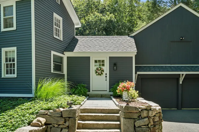 $505,000 | 94 Glen Road, Newtown, CT 06482