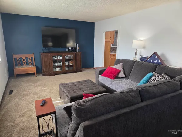 $375,000 | 504 Mark Road, Troy, ID 83871