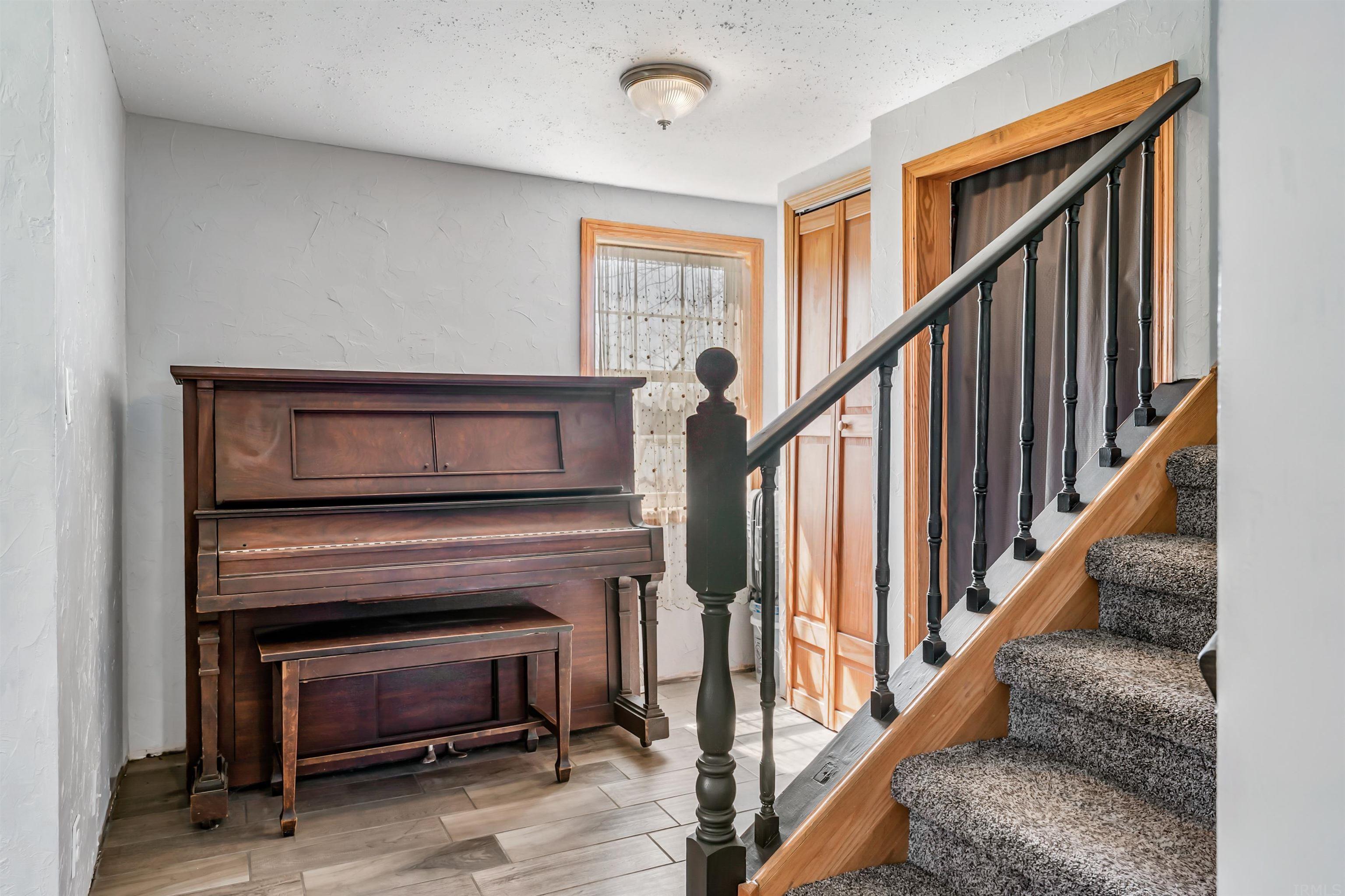 6579 East Harrold Road Churubusco, IN 46723 - Photo 15 of 36