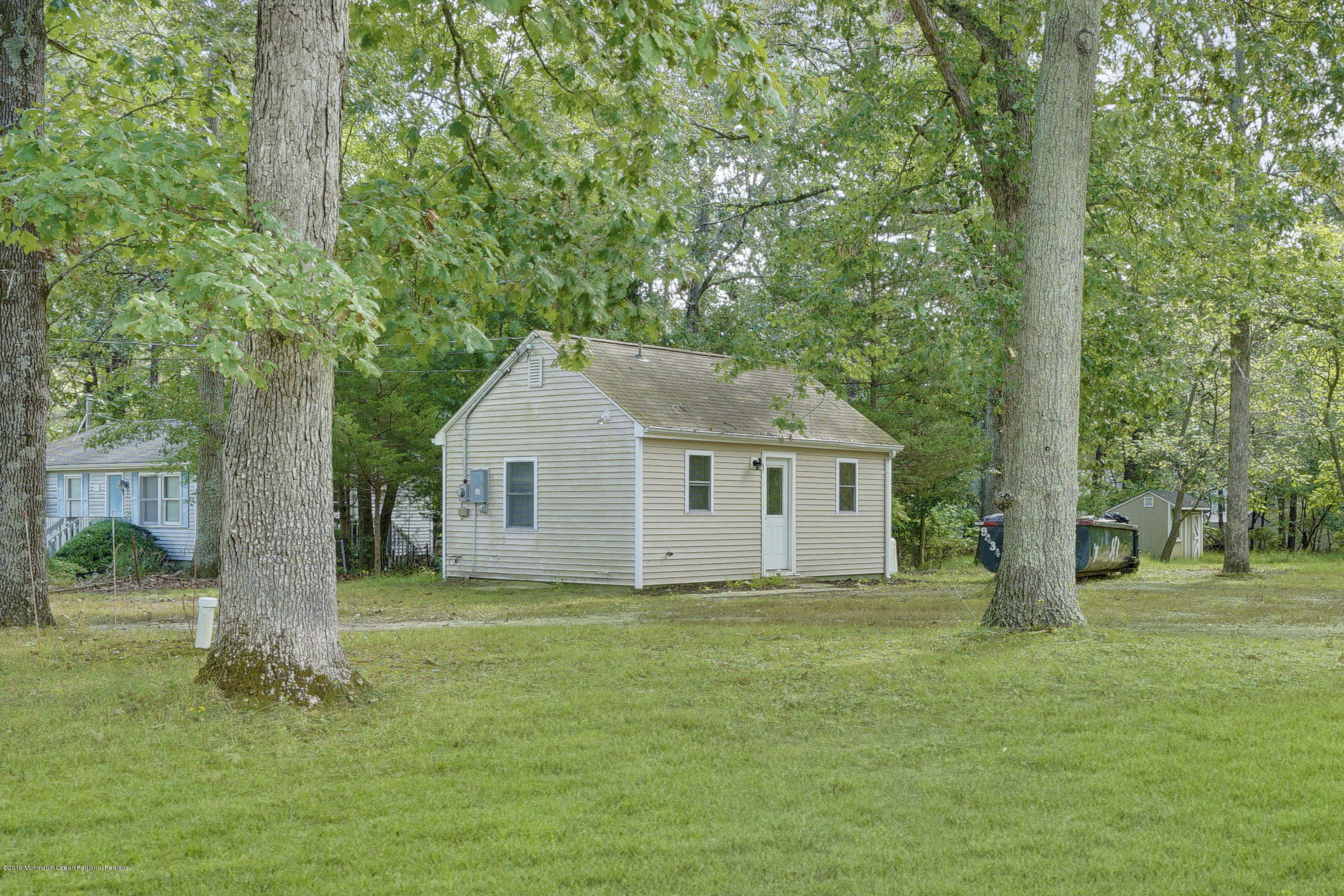 497 Freehold Road Jackson, NJ 08527 - Photo 5 of 31 005_dsc05306-dsc05310_1b