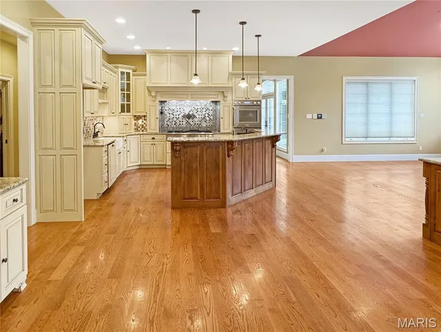 $1,150,000 | 371 Peaceful Hollow Drive, Washington, MO 63090