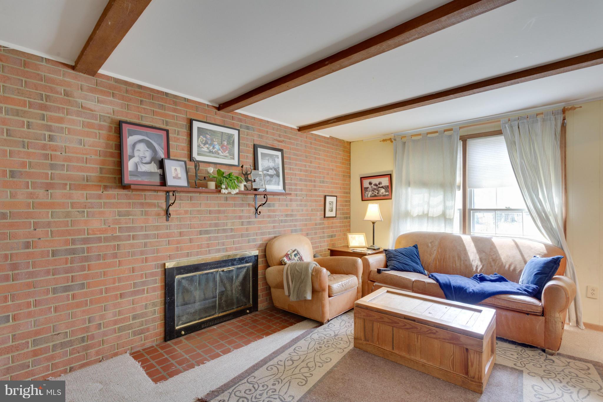 8720 Old Courthouse Road Vienna, VA 22182 - Photo 6 of 23 Family Room