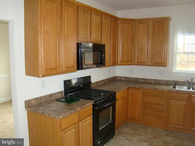 411 Laburnum Road Edgewood, MD 21040 - Photo 3 of 15 Kitchen #2