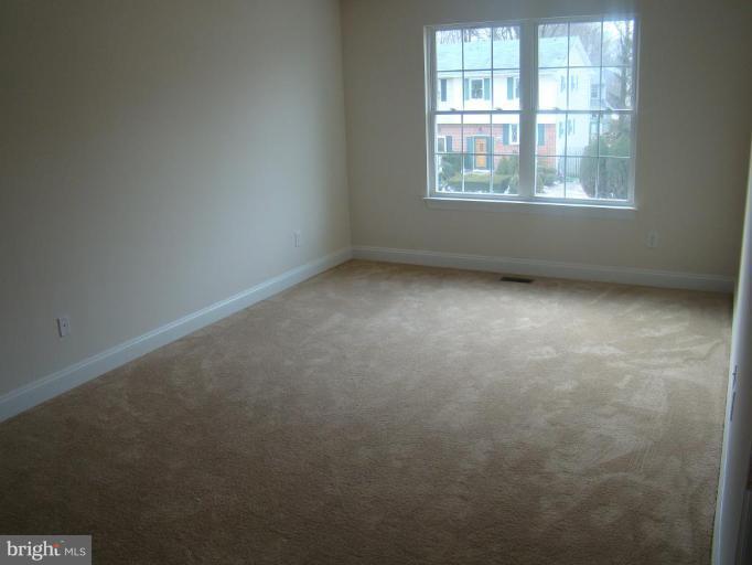 411 Laburnum Road Edgewood, MD 21040 - Photo 7 of 15 Living Room