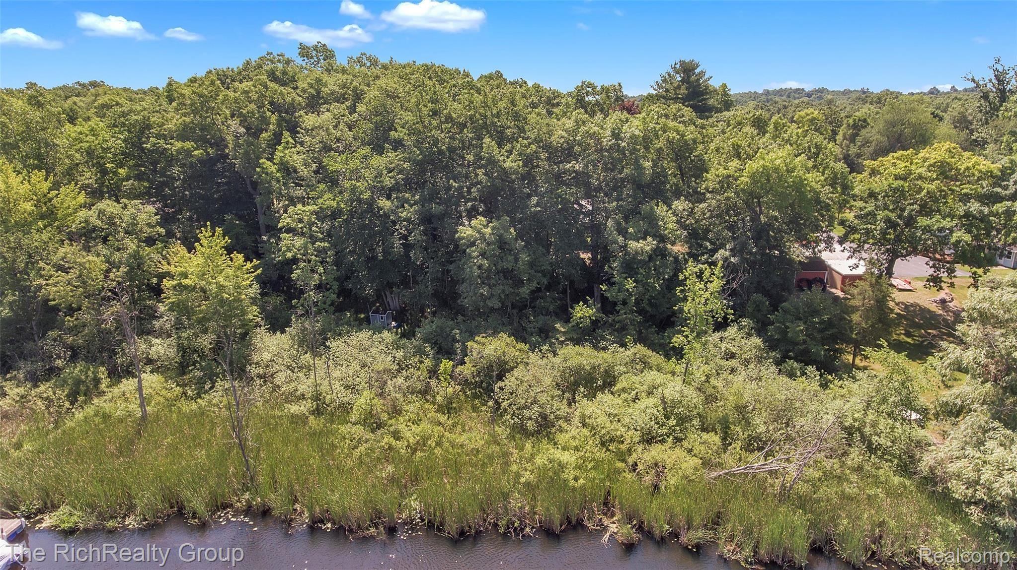 8822 River Valley Road Brighton, MI 48116 - Photo 43 of 44 8822-River-Valley-Rd-Brighton-MI-48116-windowstill-46.jpg