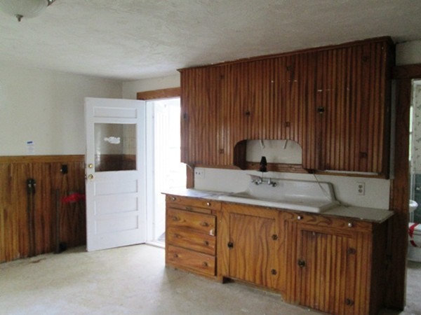 2795 Providence Road Northbridge, MA 01534 - Photo 3 of 30 Gallery Image 3