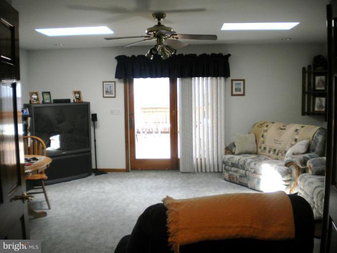 1728 Drexel Road Dundalk, MD 21222 - Photo 4 of 23 Family Room