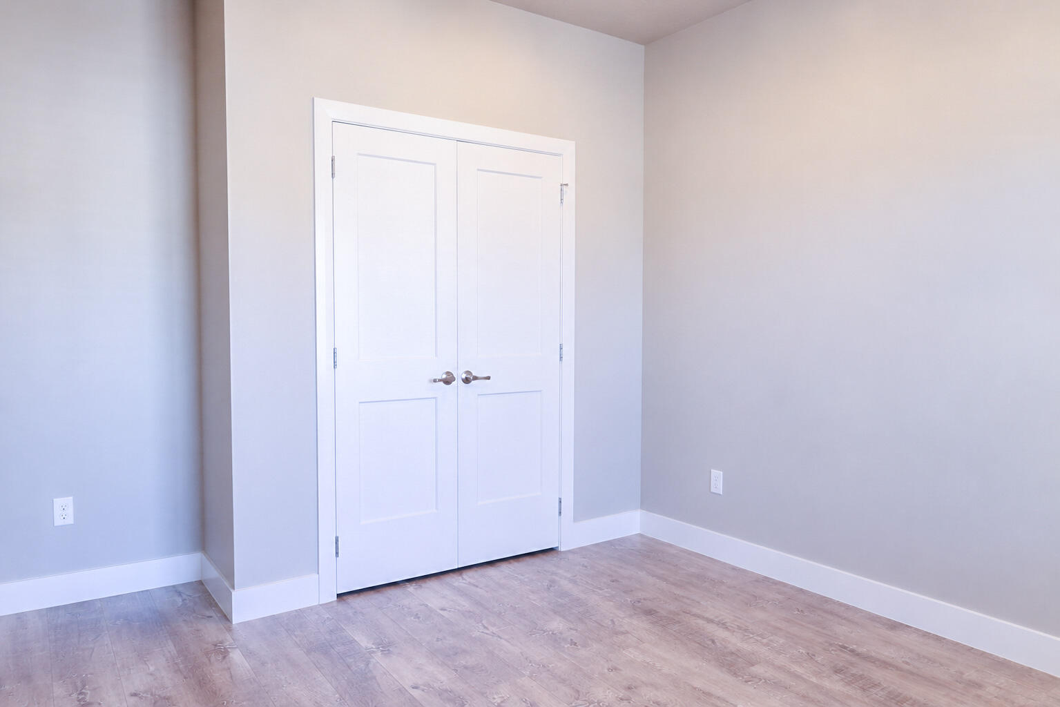 94 North Windsor Road Cedar City, UT 84720 - Photo 36 of 57 Bedroom 2