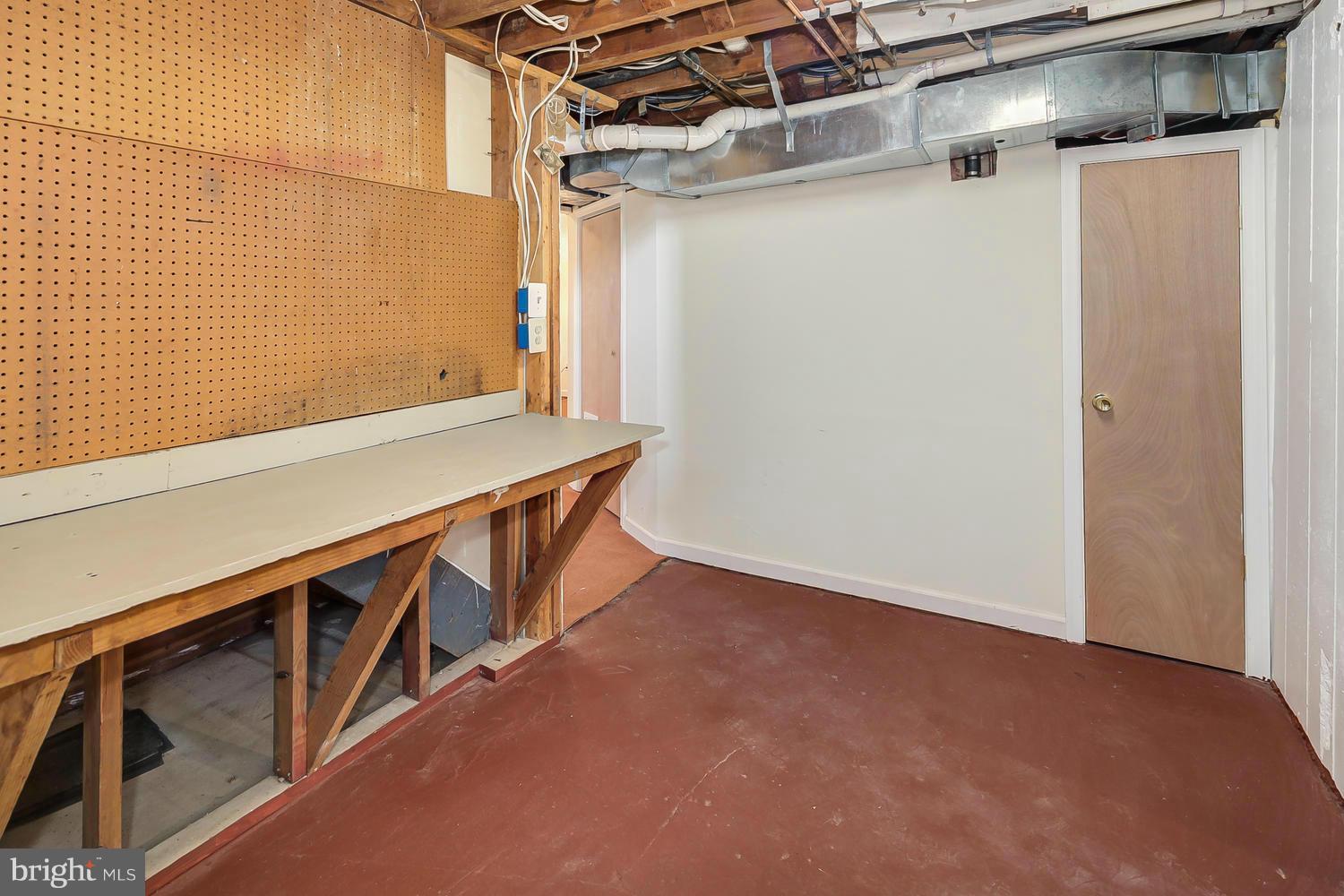 11520 Joseph Mill Road Silver Spring, MD 20906 - Photo 20 of 30 a view of an empty room