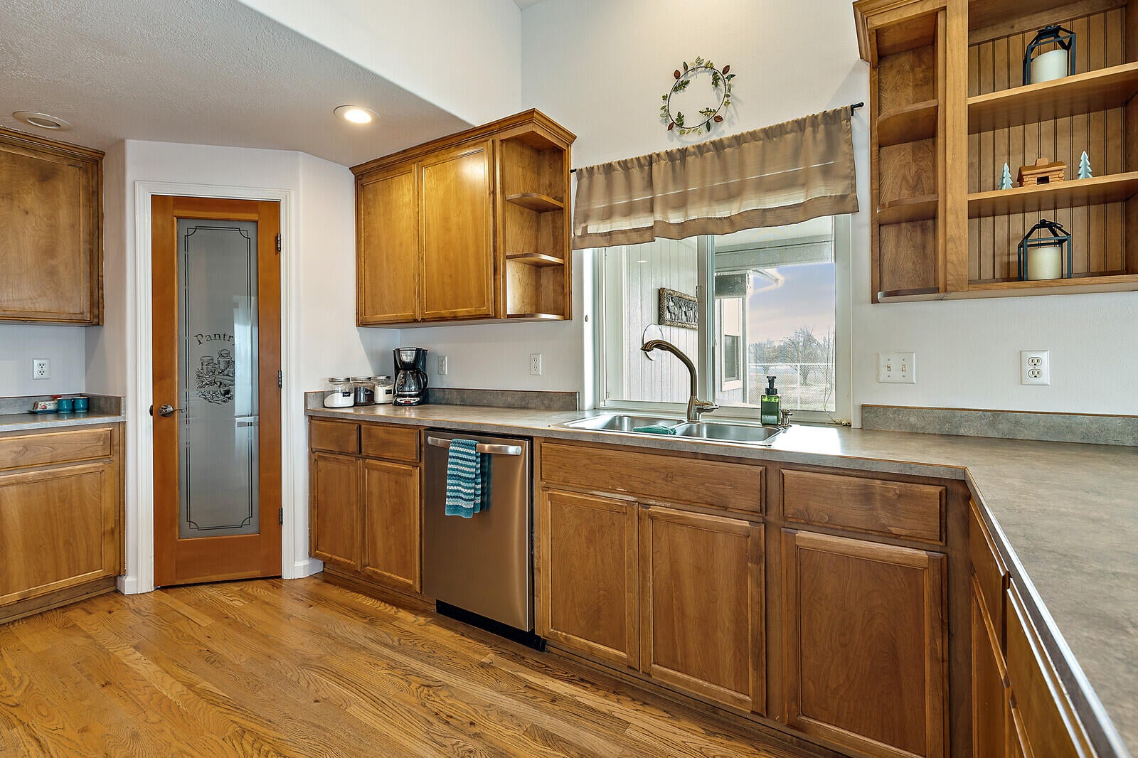 42 Chantrell Court Eagle Point, OR 97524 - Photo 17 of 36 17