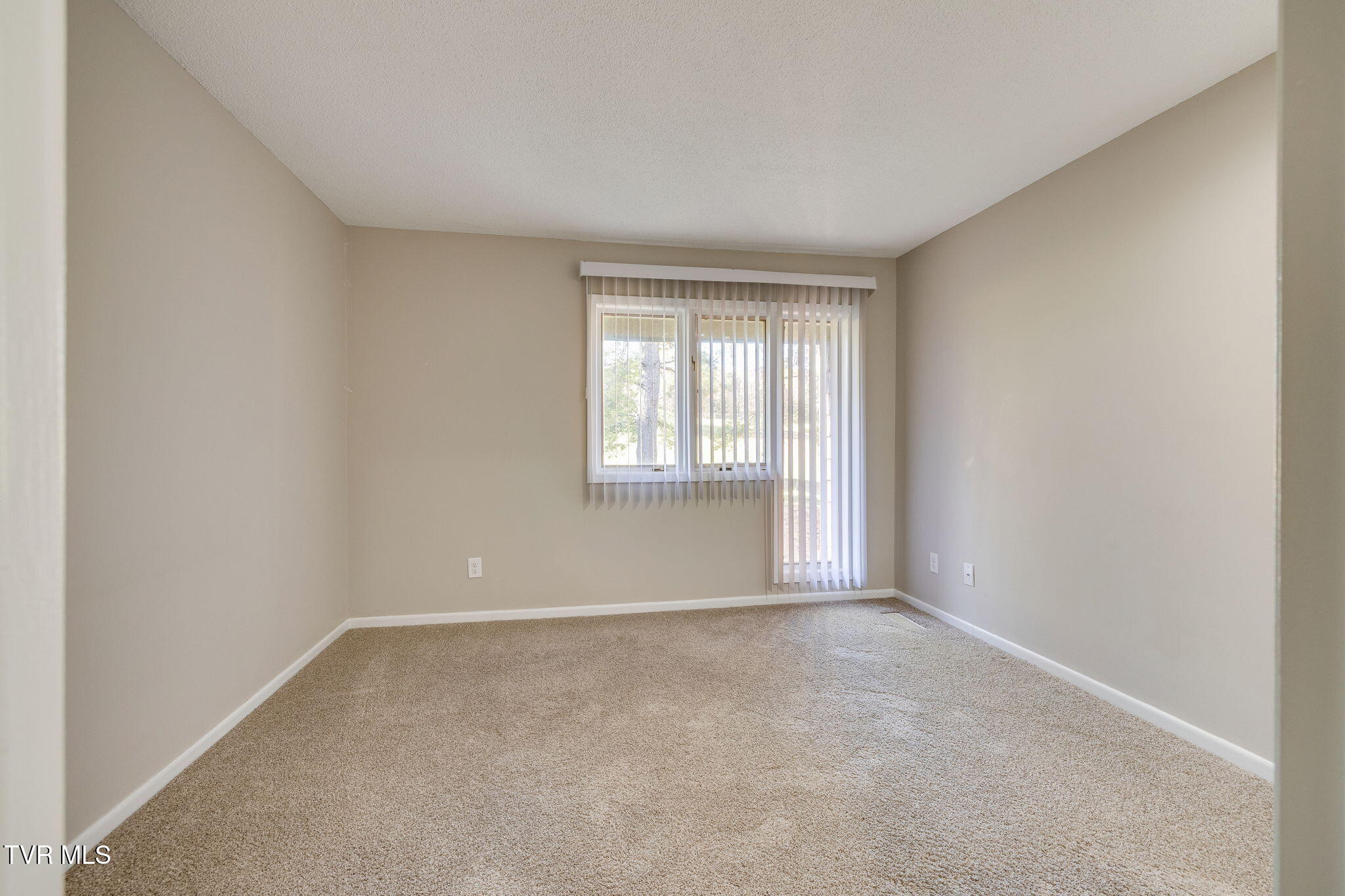 115 Beechnut Street, Unit G2 Johnson City, TN 37601 - Photo 13 of 28 013