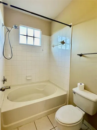 $1,800 | 5001 Baraldi Circle, Unit 22210, Sarasota, FL 34235