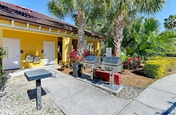 $1,800 | 5001 Baraldi Circle, Unit 22210, Sarasota, FL 34235