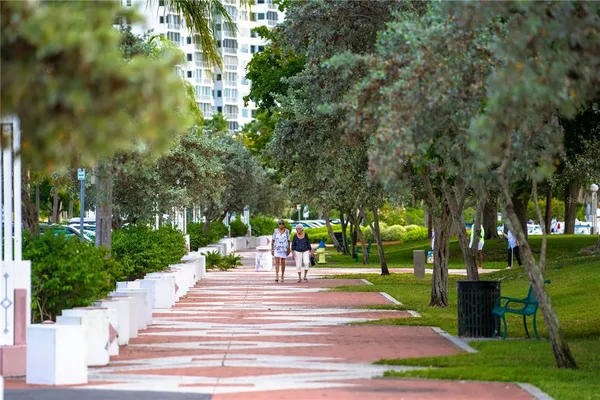 $1,800 | 5001 Baraldi Circle, Unit 22210, Sarasota, FL 34235