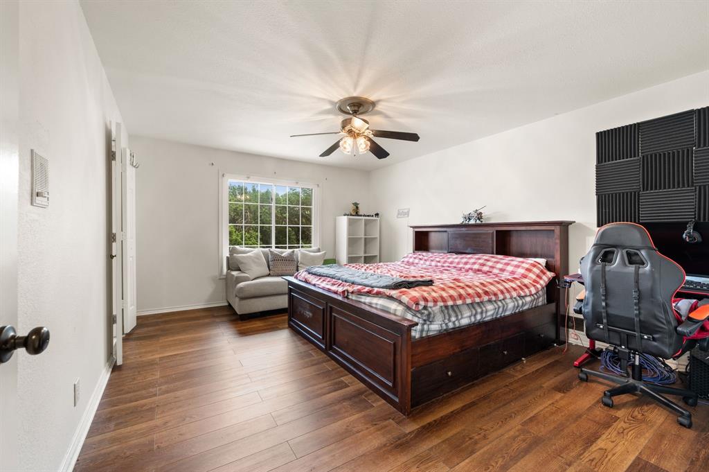 11 Country Ridge Road Melissa, TX 75454 - Photo 29 of 40 Bedroom #4 with ensuite bath