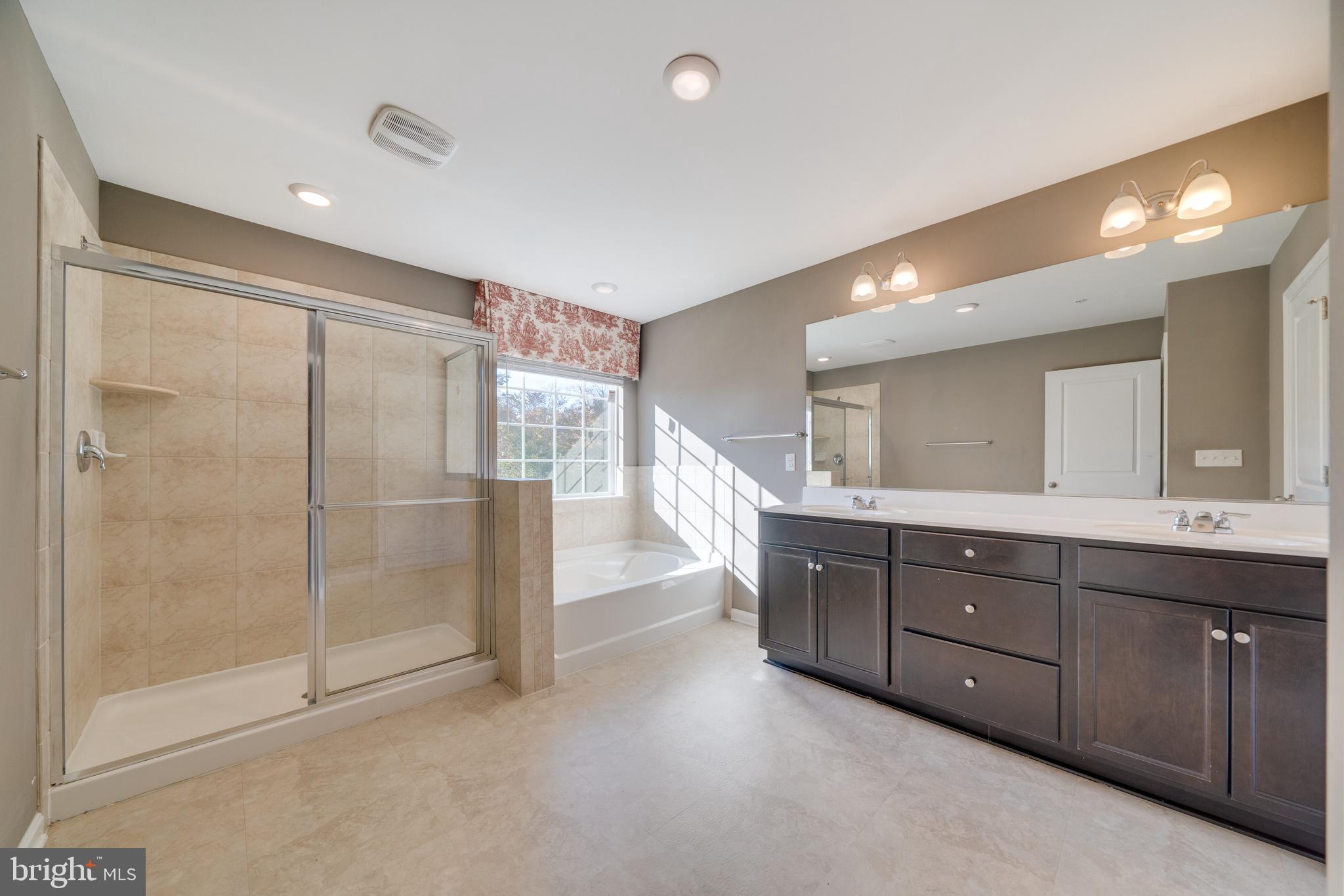 800 Naeve Court Accokeek, MD 20607 - Photo 29 of 56 Master Bathroom