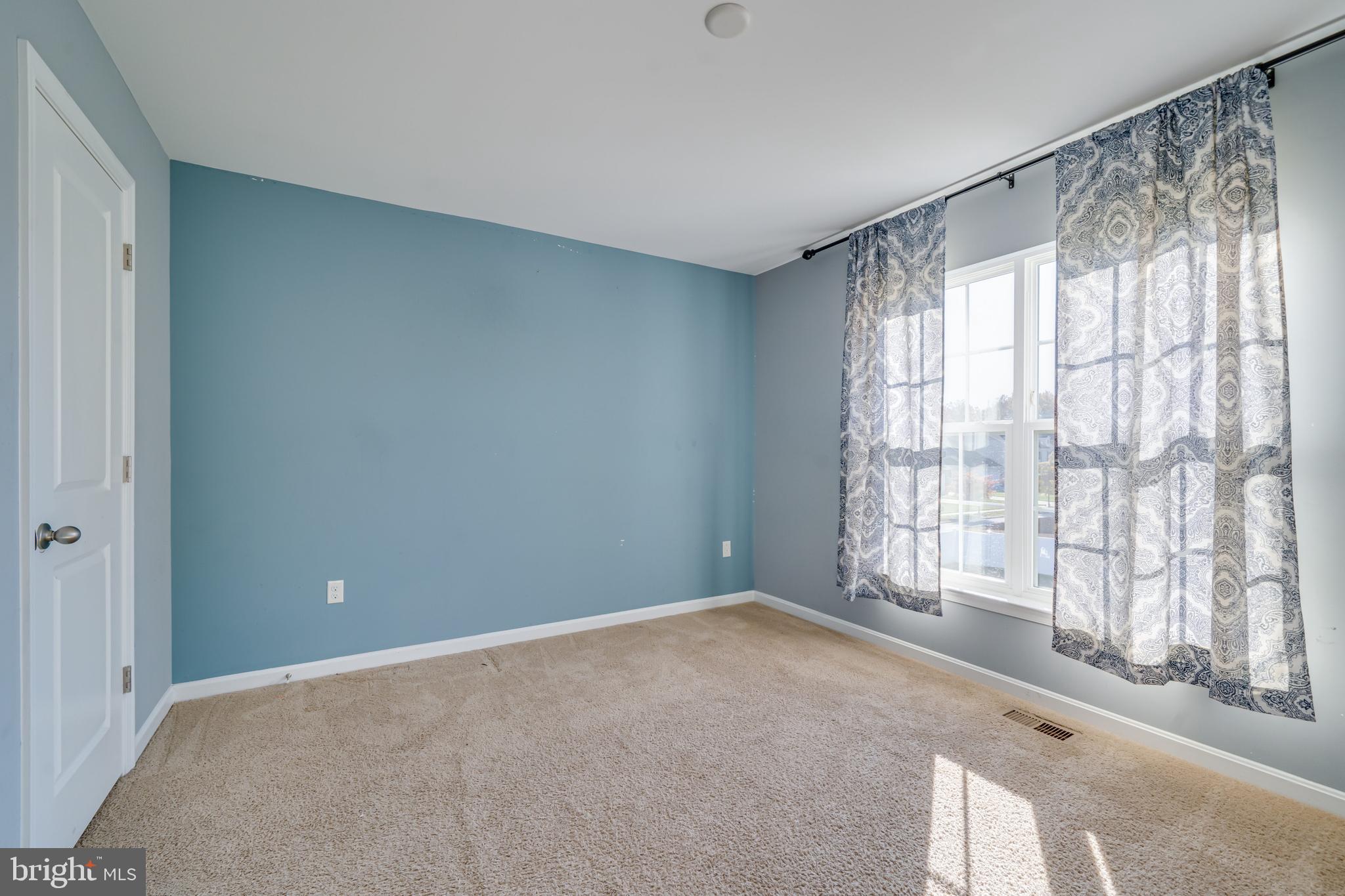 800 Naeve Court Accokeek, MD 20607 - Photo 35 of 56 a view of an empty room with a window