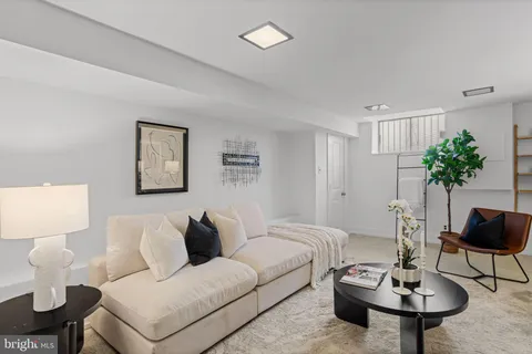 $525,000 | 1010 Greenwich Street, Philadelphia, PA 19147