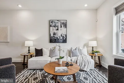 $525,000 | 1010 Greenwich Street, Philadelphia, PA 19147