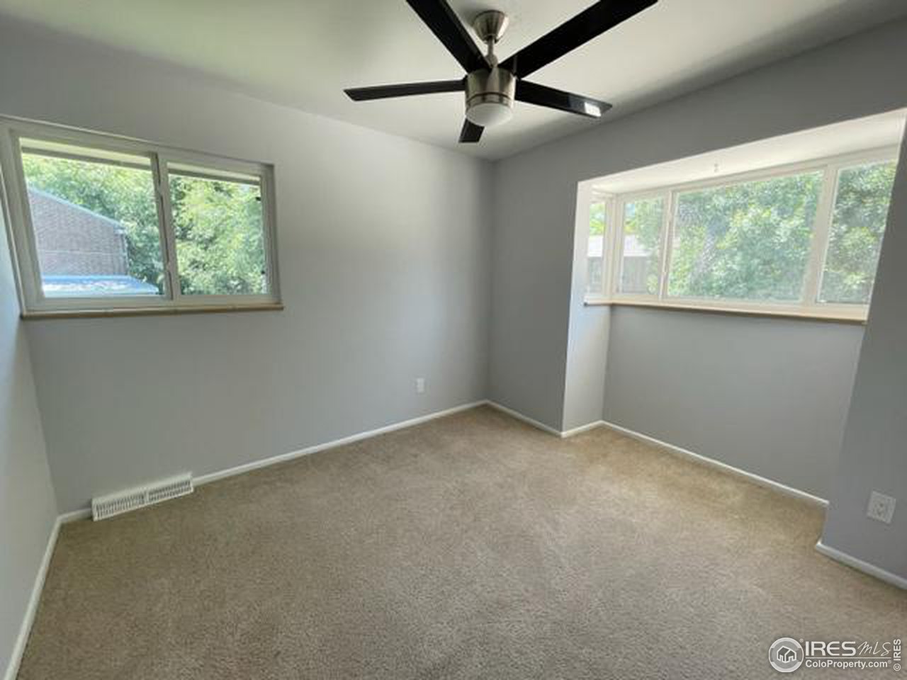2661 Lloyd Circle Boulder, CO 80304 - Photo 15 of 28 an empty room with a window