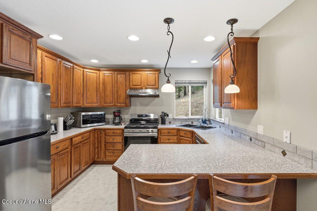 5340 West Hull Loop Coeur D'Alene, ID 83814 - Photo 10 of 31 Kitchen