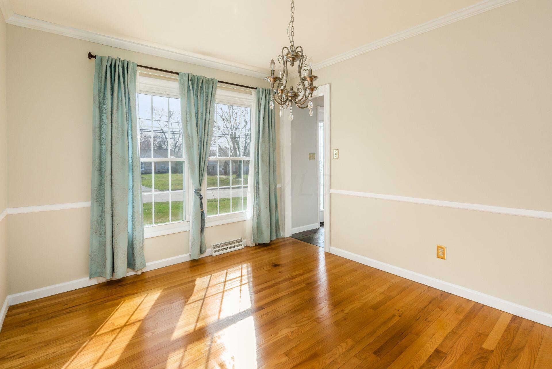 2456 Middlesex Road Columbus, OH 43220 - Photo 7 of 39 Middlesex - 9