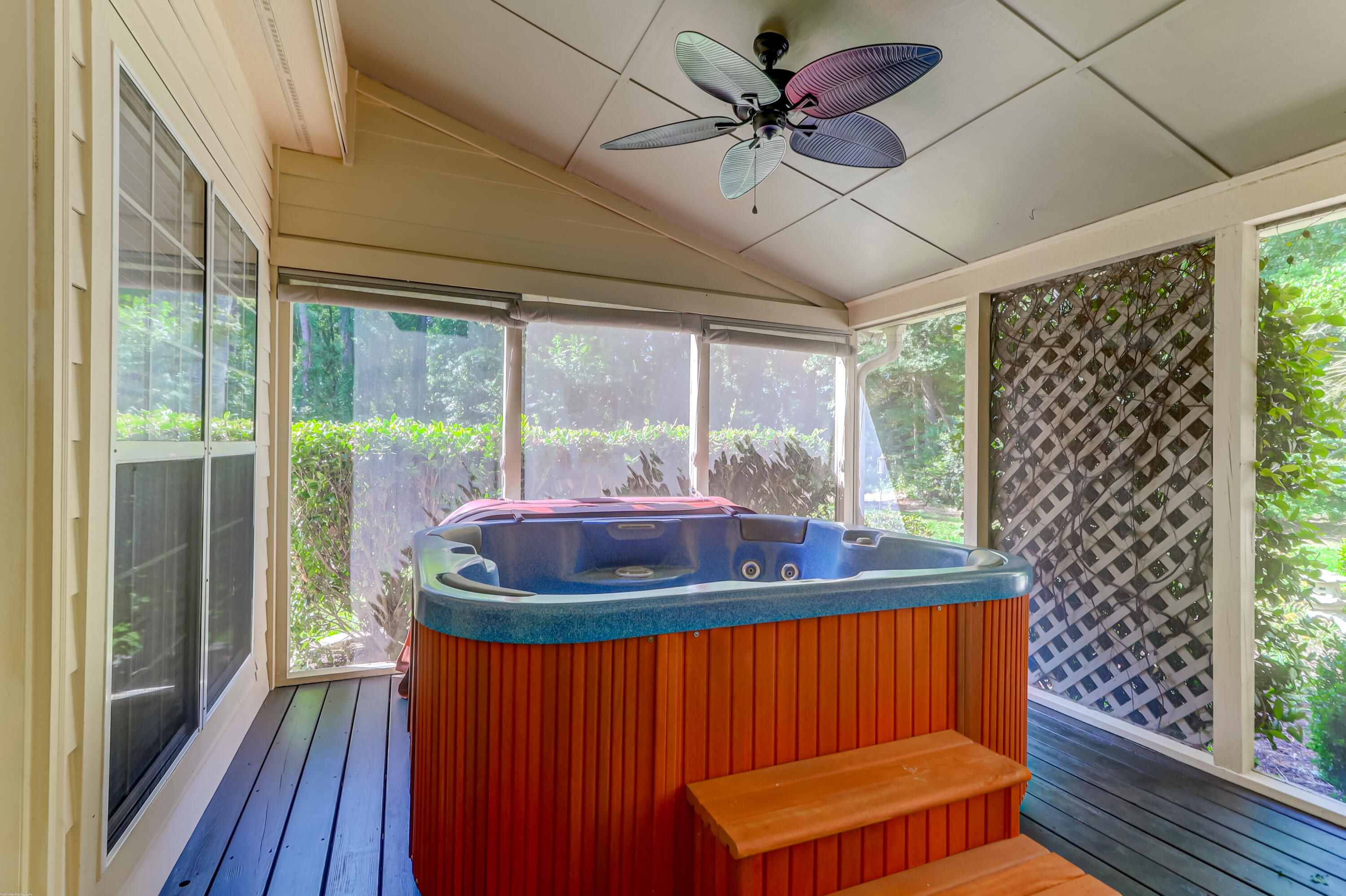 2761 Merwether Lane Mount Pleasant, SC 29466 - Photo 26 of 33 Hot tub conveys