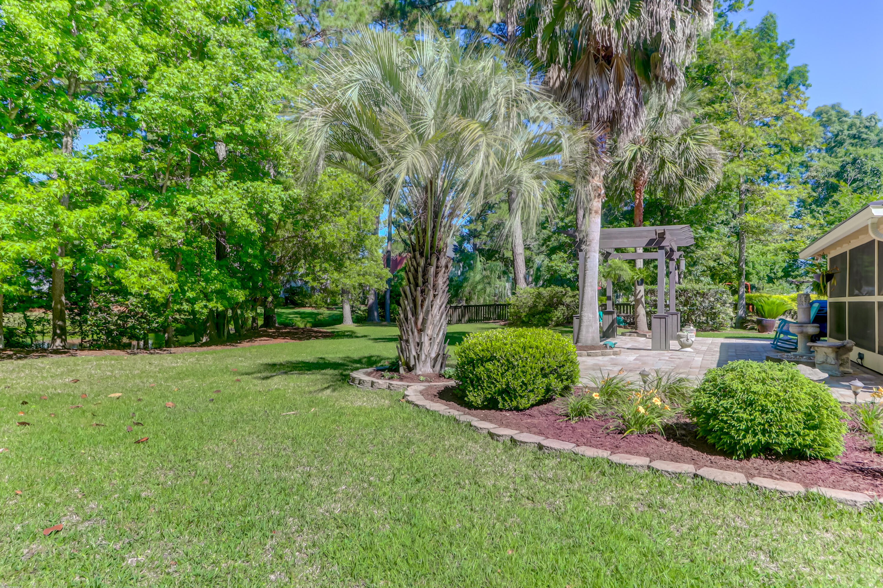 2761 Merwether Lane Mount Pleasant, SC 29466 - Photo 31 of 33 Well cared for grass