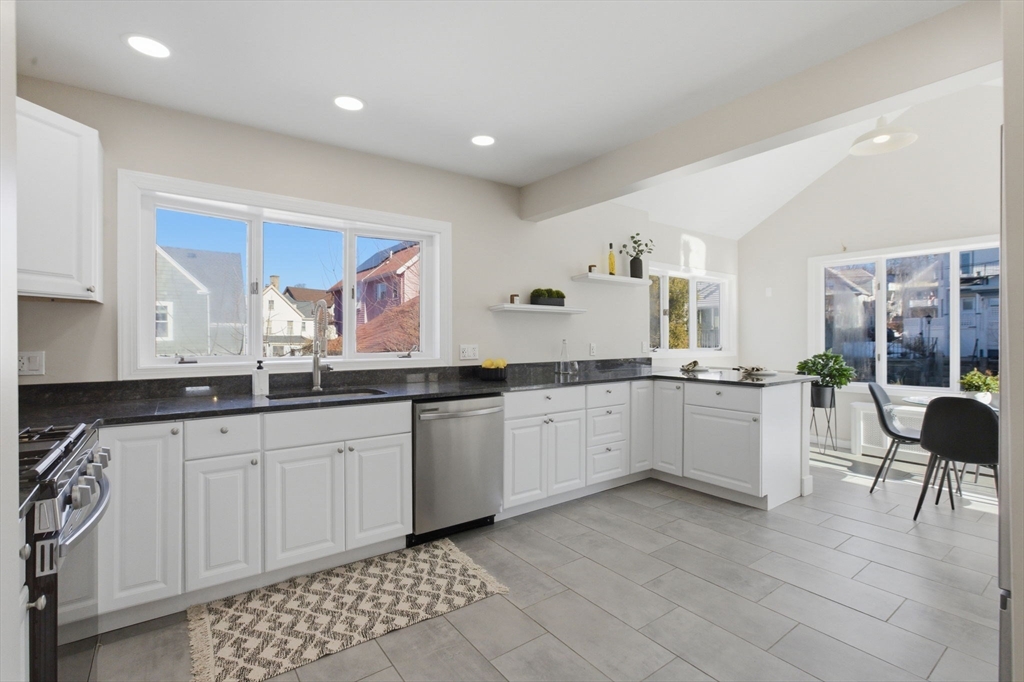 15 South Fairview Street, Unit 3 Boston, MA 02131 - Photo 1 of 42