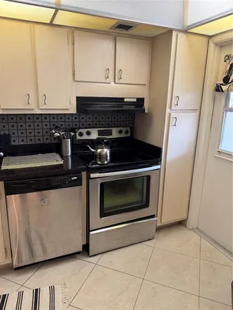 $1,600 | 3000 South Course Drive, Unit 205, Pompano Beach, FL 33069
